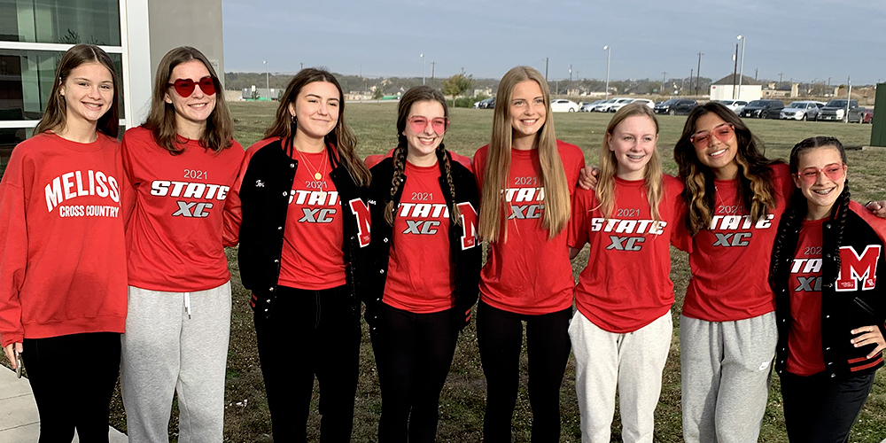 Melissa High School Lady Cardinal state cross country team